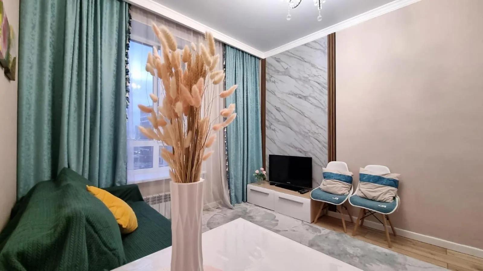 Уютная Квартира На Левом Берегу Столицы Nur-Sultan  Apartment